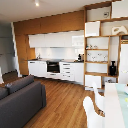 Aqua Sunset Apartment *